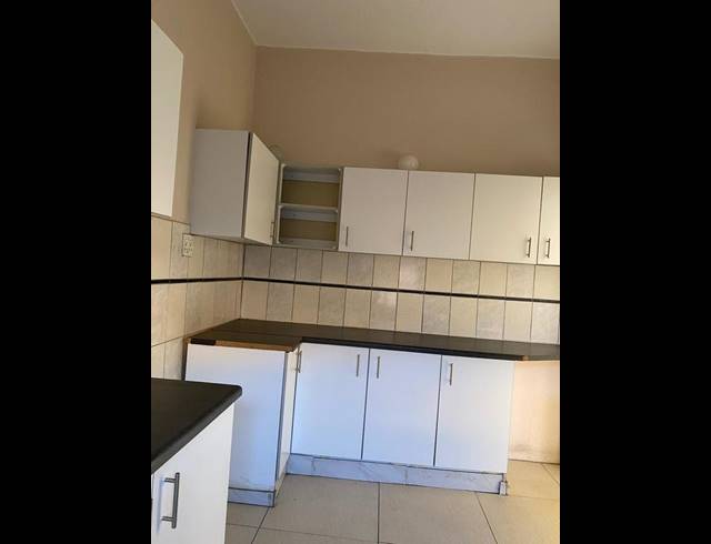 2 BEDROOM APARTMENT FOR SALE IN SELECTION PARK